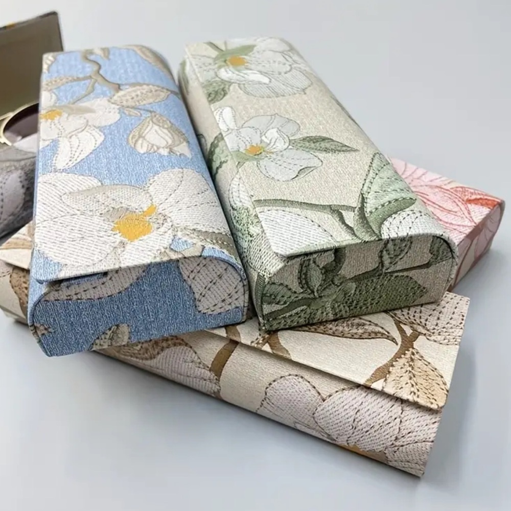 NEW| 1-Pack Floral Magnetic Closure Embroidered Storage Box Glasses Cream/Yellow - Picture 3 of 4